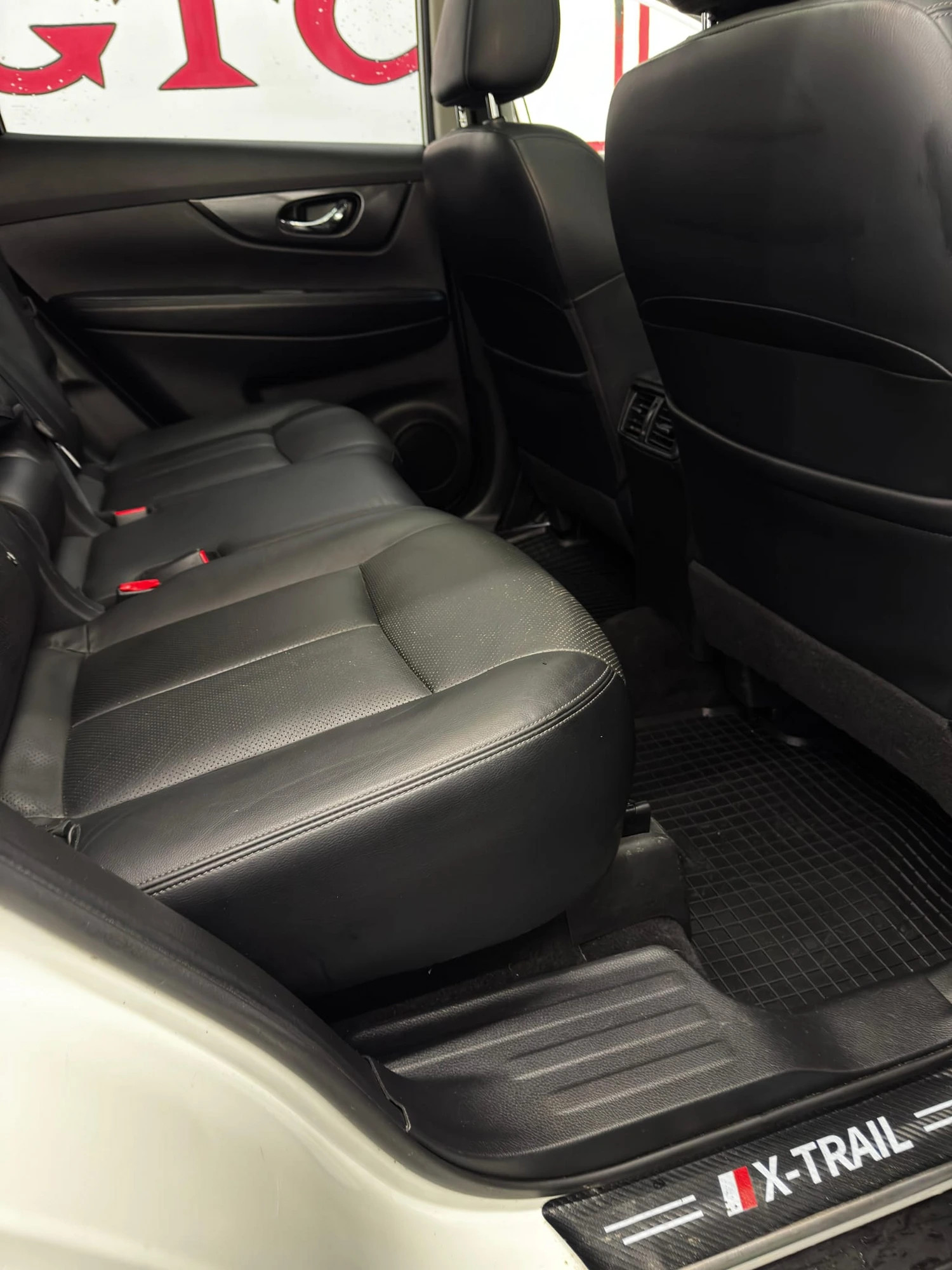 Nissan X-Trail — curățare interior piele
